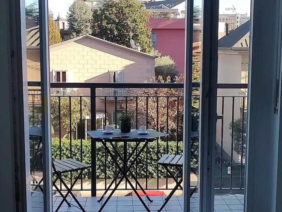 Апартаменты Bilocale Luminoso E Accogliente Zona Marche Милан